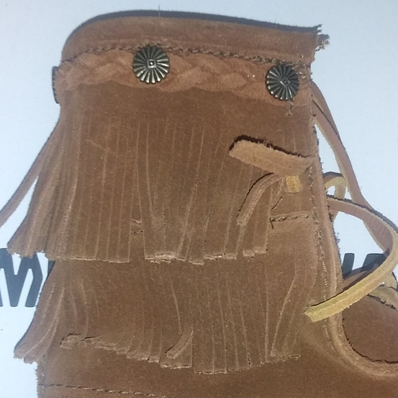 High Top Minnetonka Fringe Moccasins - Picture 5 of 6